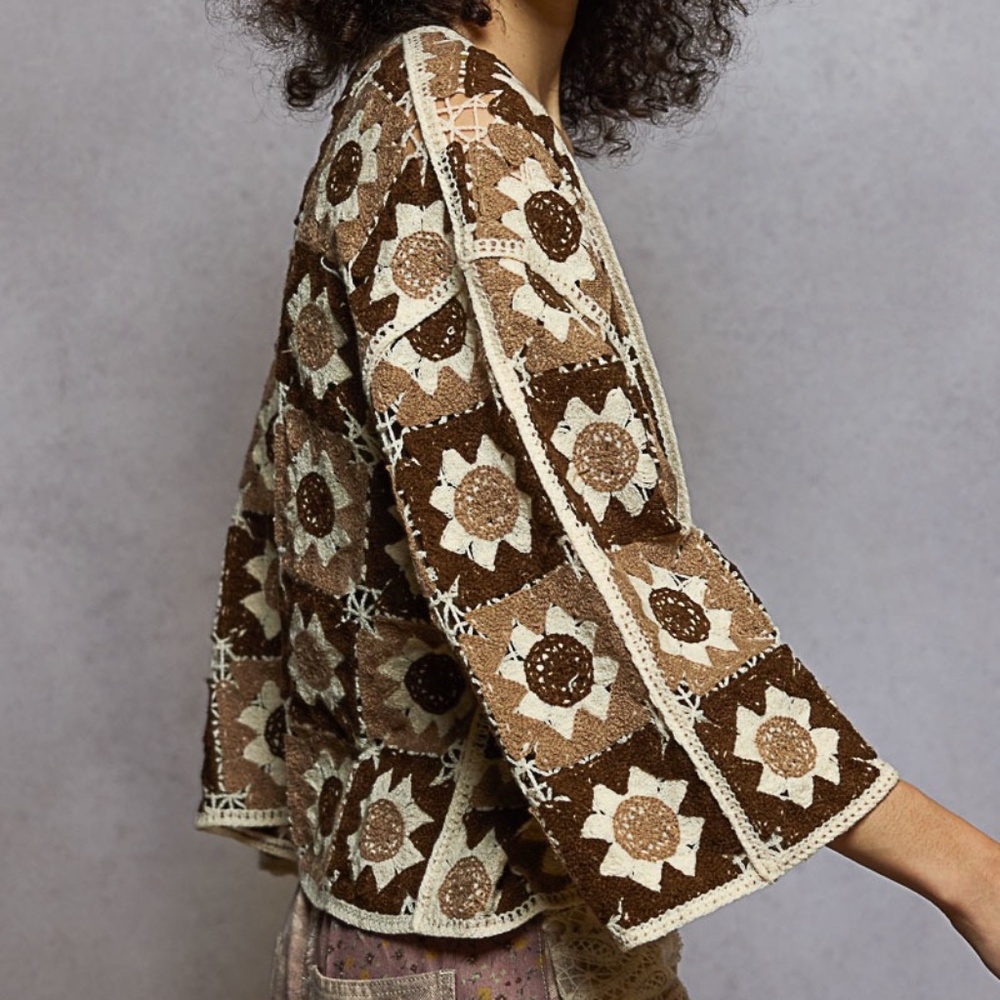 NEW POL CROCHET CARDIGAN 3/4 SLEEVE OPEN CARDI TOP FLOWER DETAIL OSFM ONE SIZE - Picture 2 of 8
